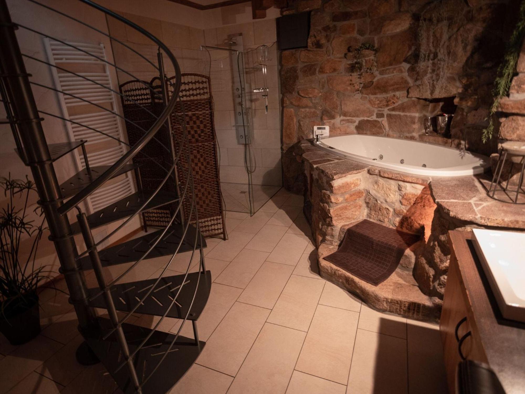Holiday Home With Whirlpool And Sauna In Viechtach Eksteriør bilde